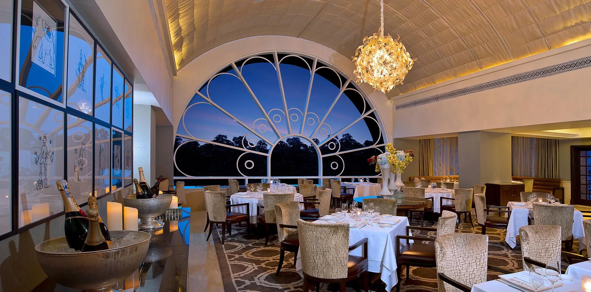 Le Cirque Signature