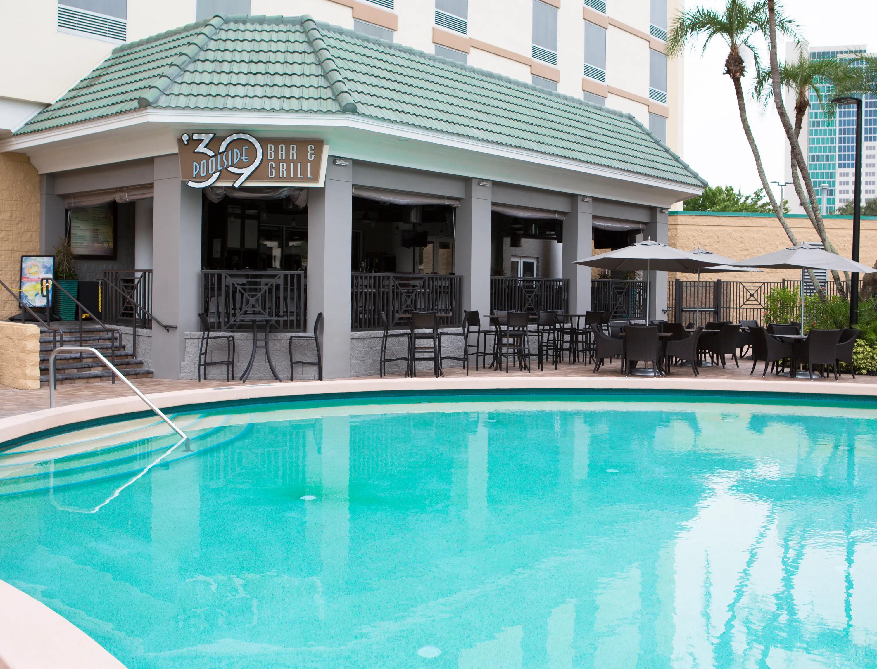 '39 Poolside Bar & Grill