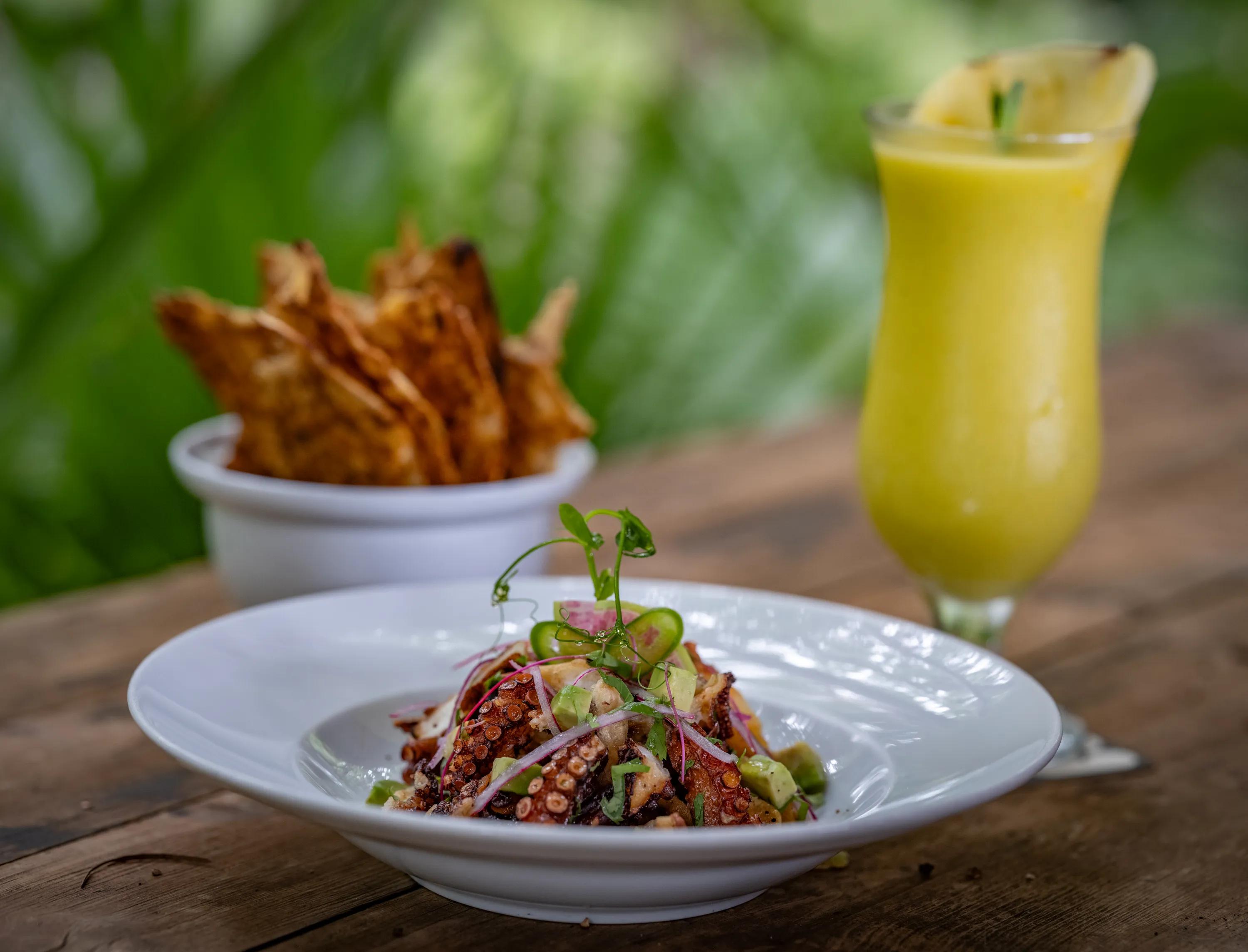 La Punta Lounge & Grill