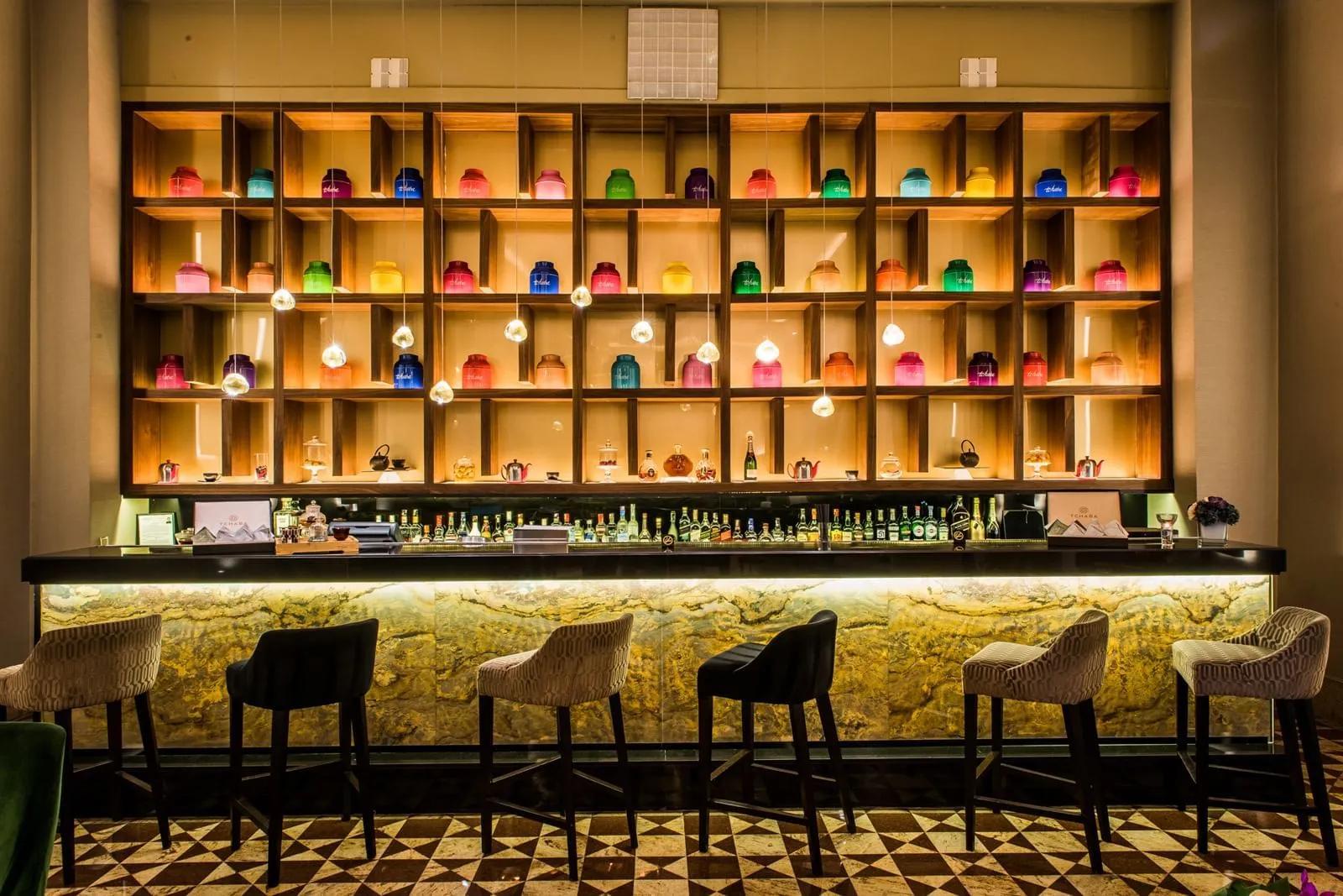 Tea & Champagne Lounge