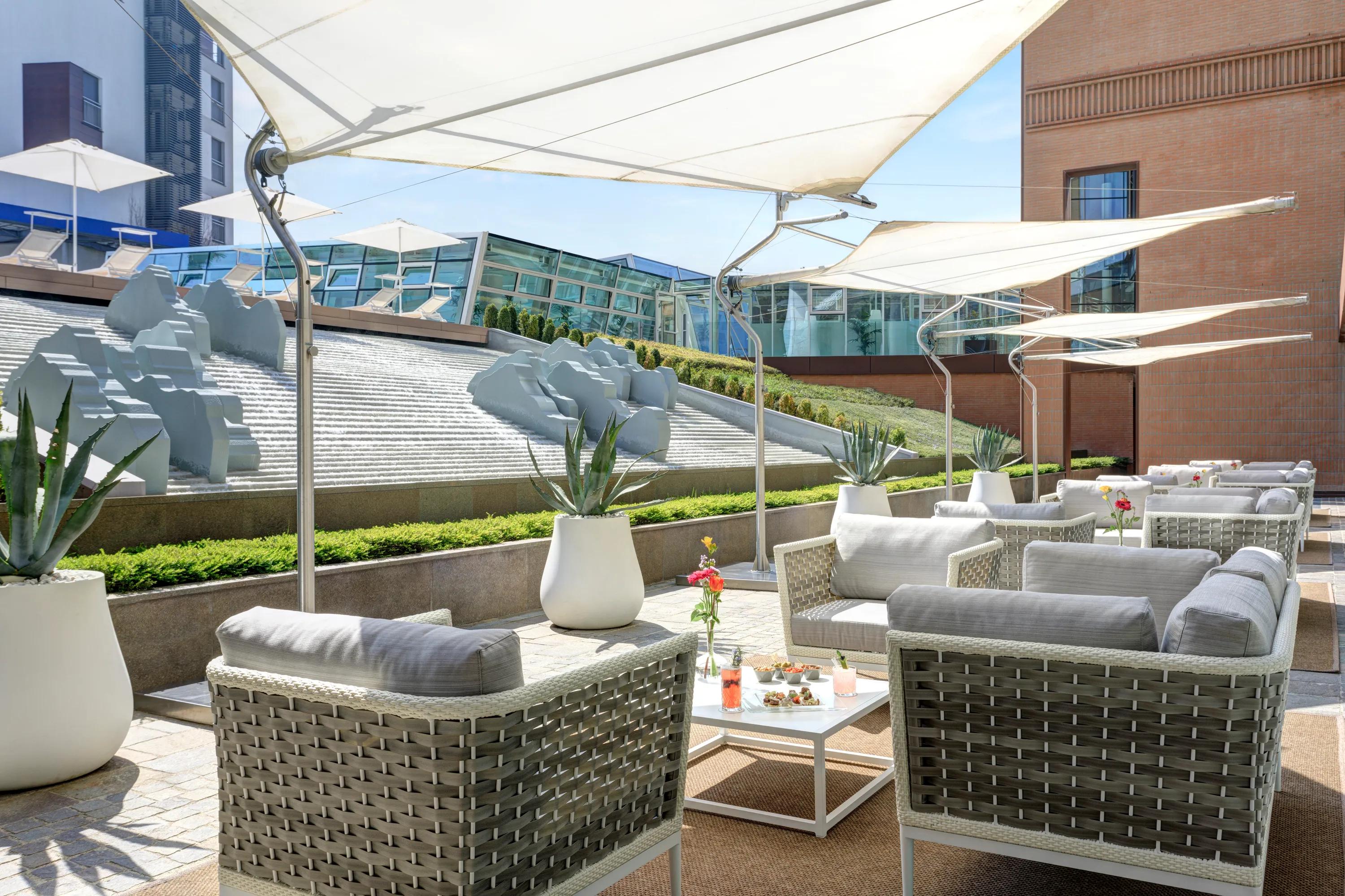 The River Lounge Bar