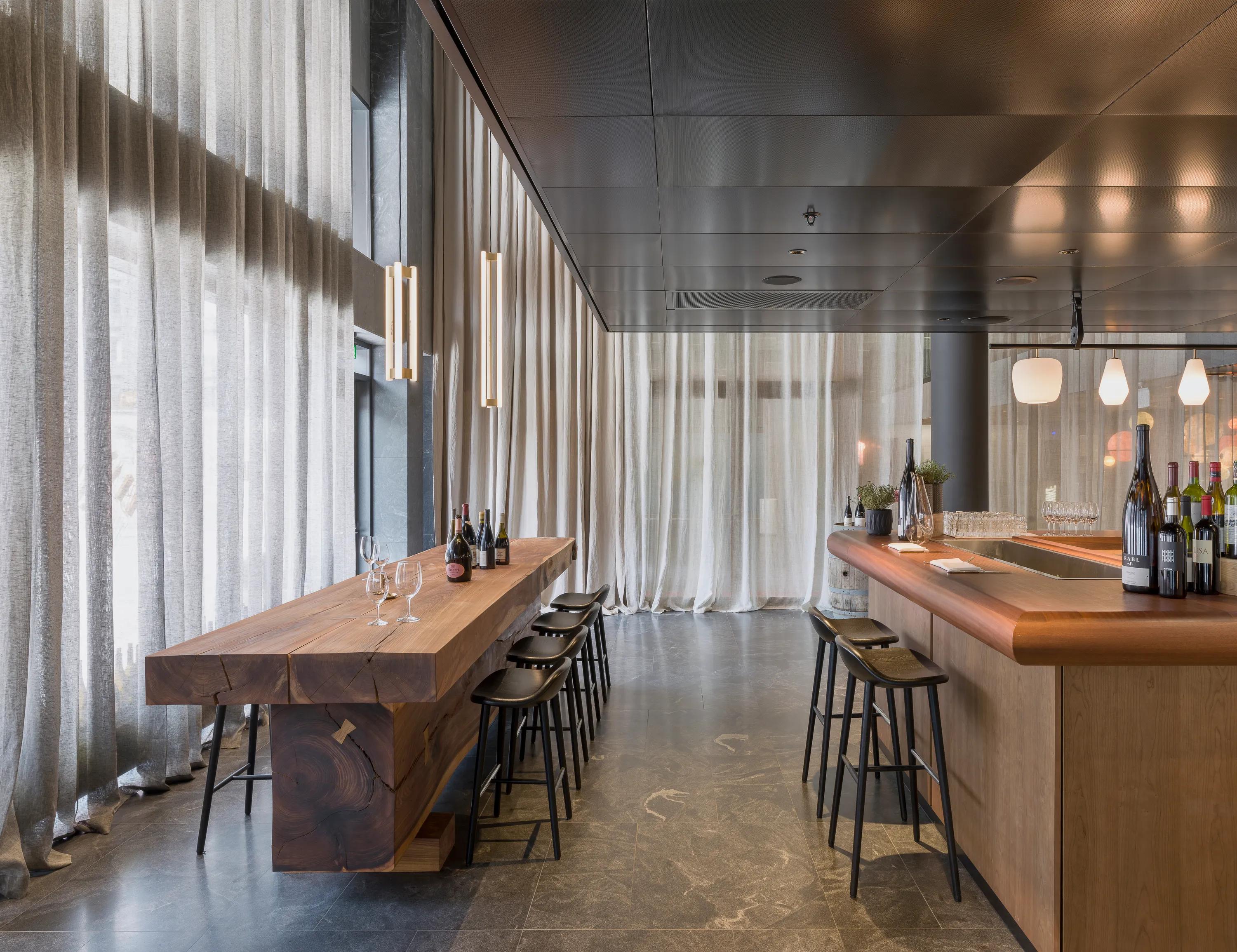 Blanche & Hierta wine bar