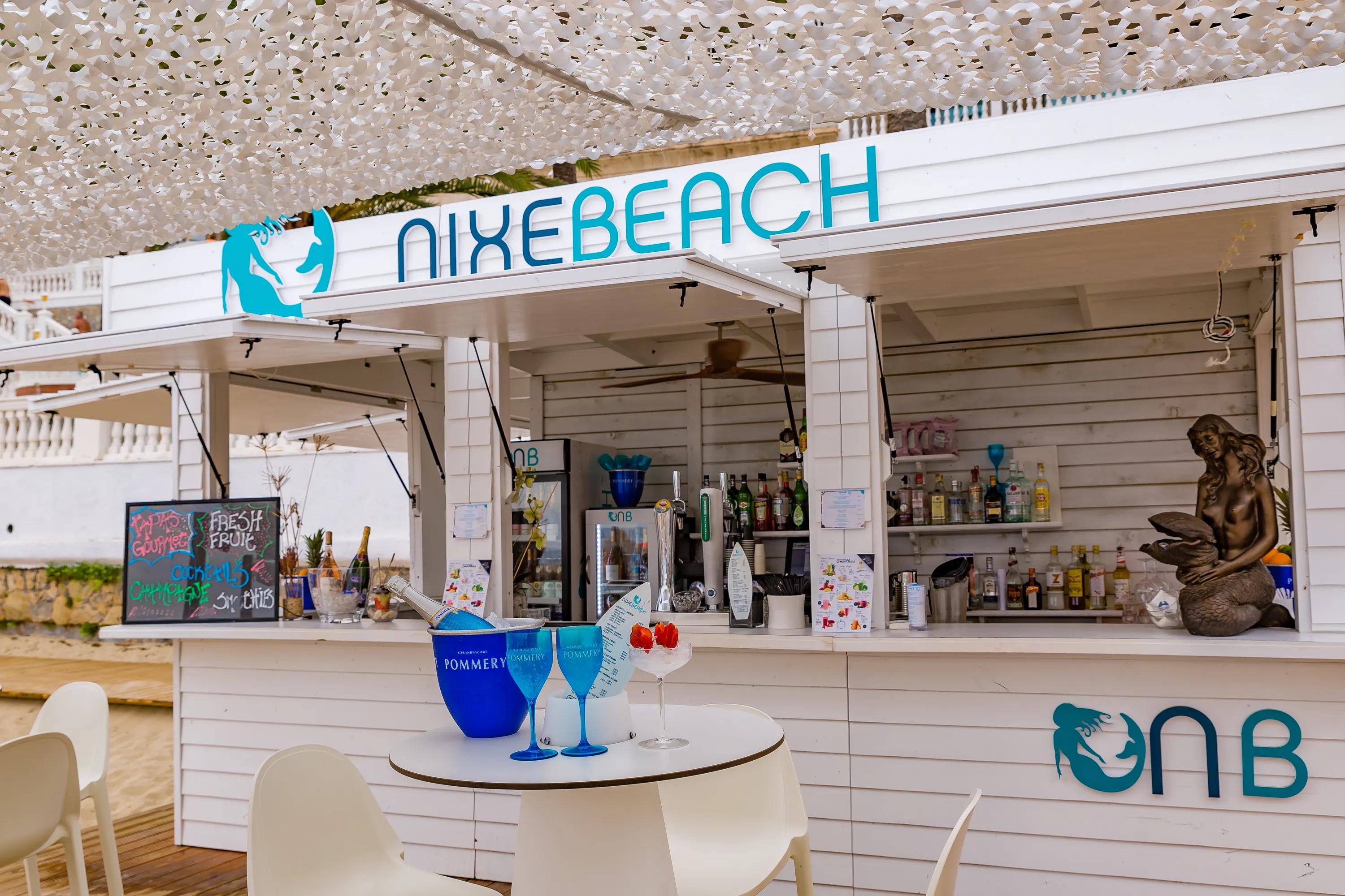 NIXE BEACH BAR ON THE SAND 
