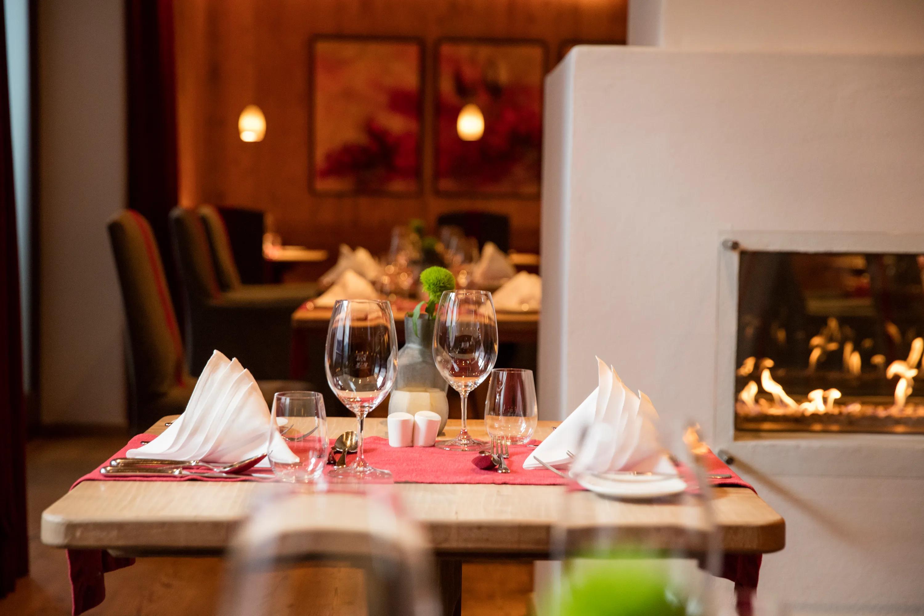 Kaminstube (Main restaurant)