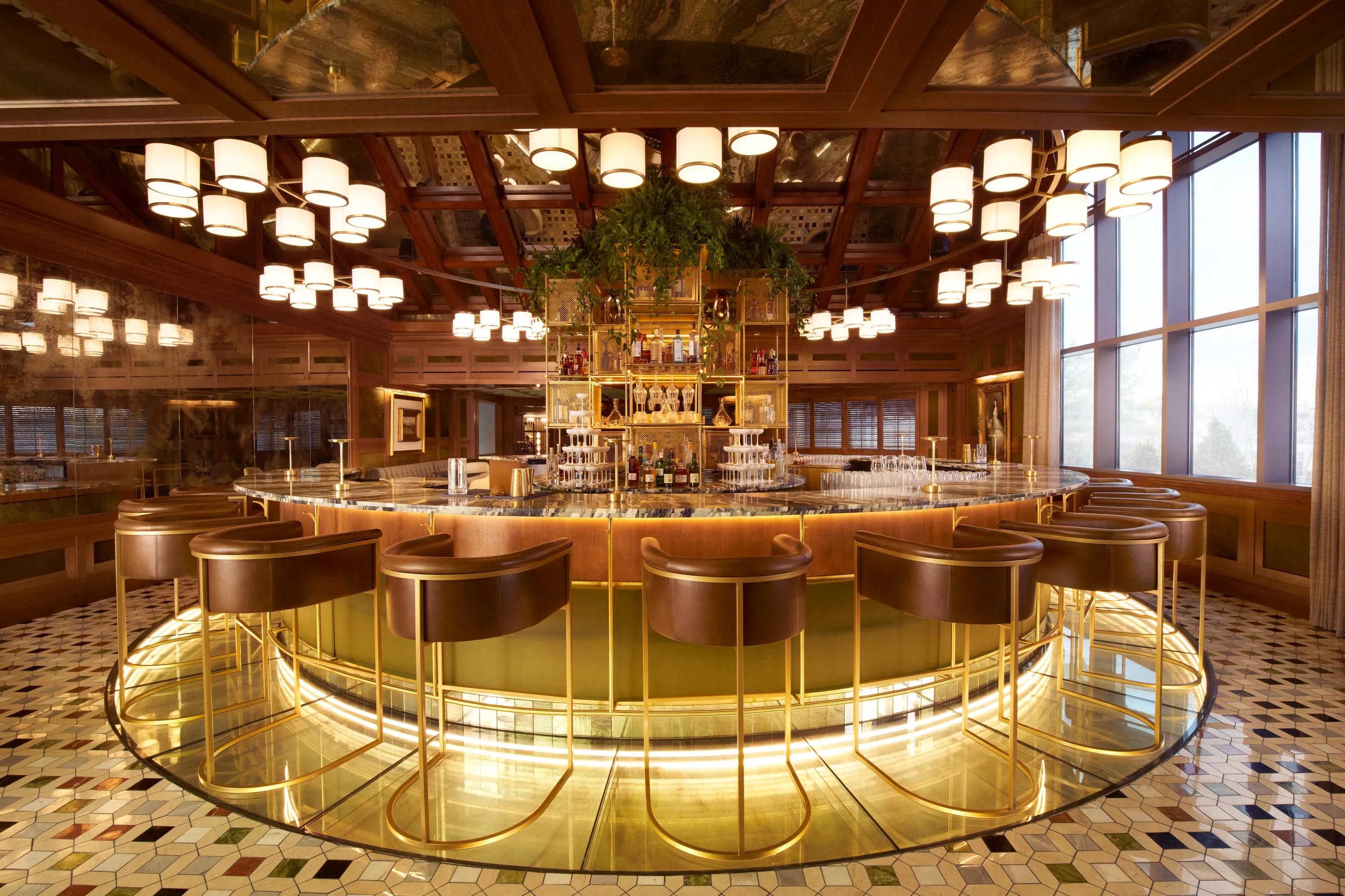 (12+) Bars & Lounges