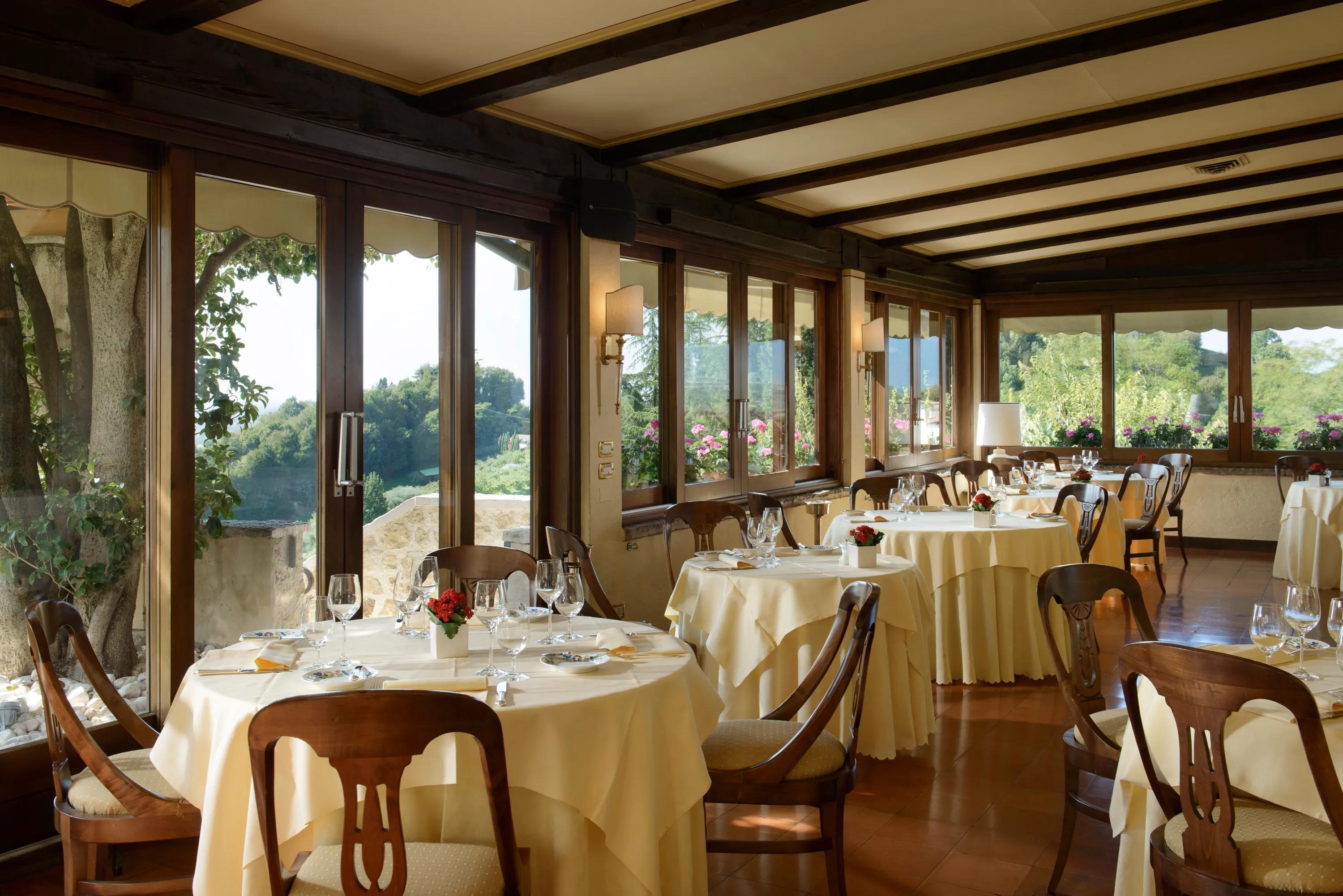 Restaurant “VILLA CIPRIANI”