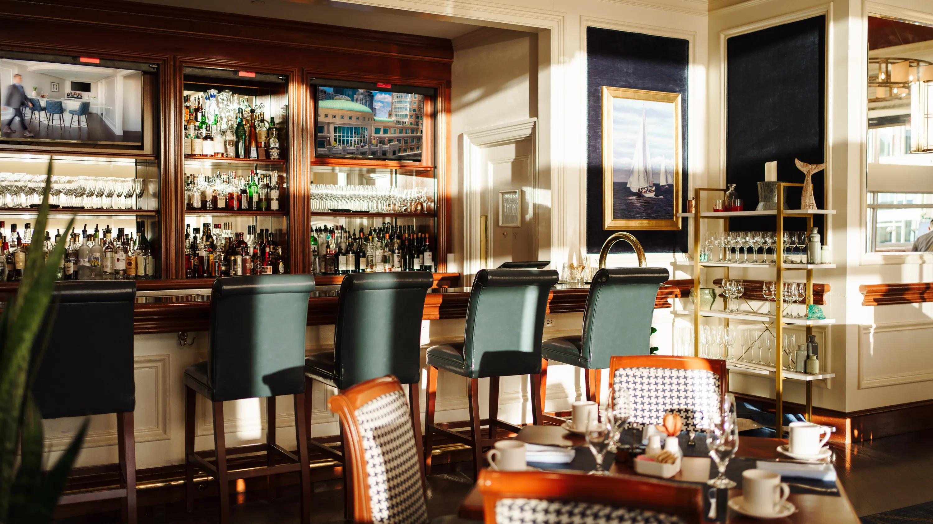 Rowes Wharf Sea Grille